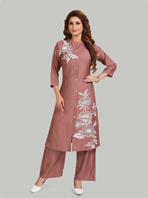 Celebrate in Style: Your 2025 Festive Wardrobe Guide