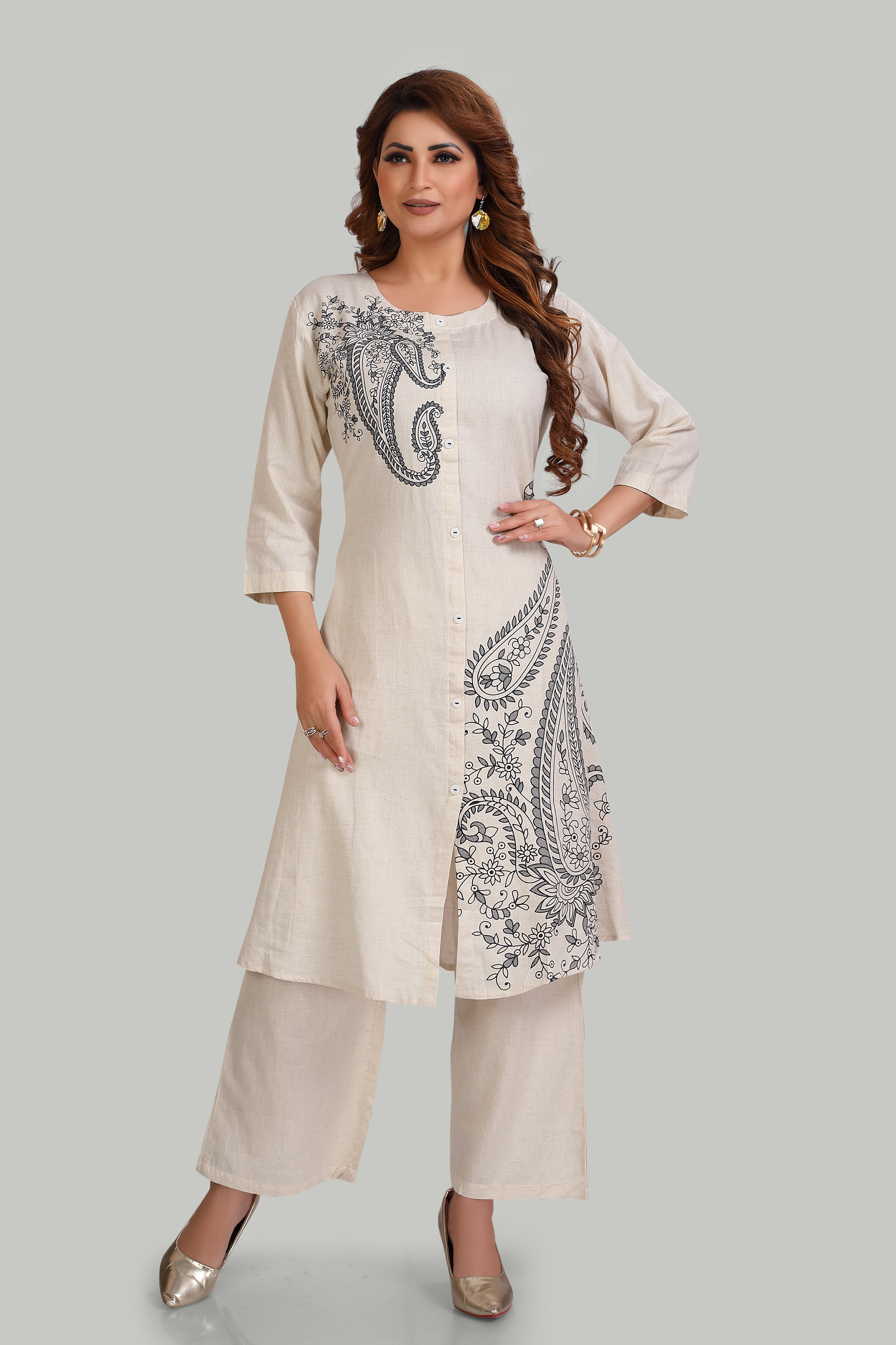 Elegant cream Paisley Print Kurta Set