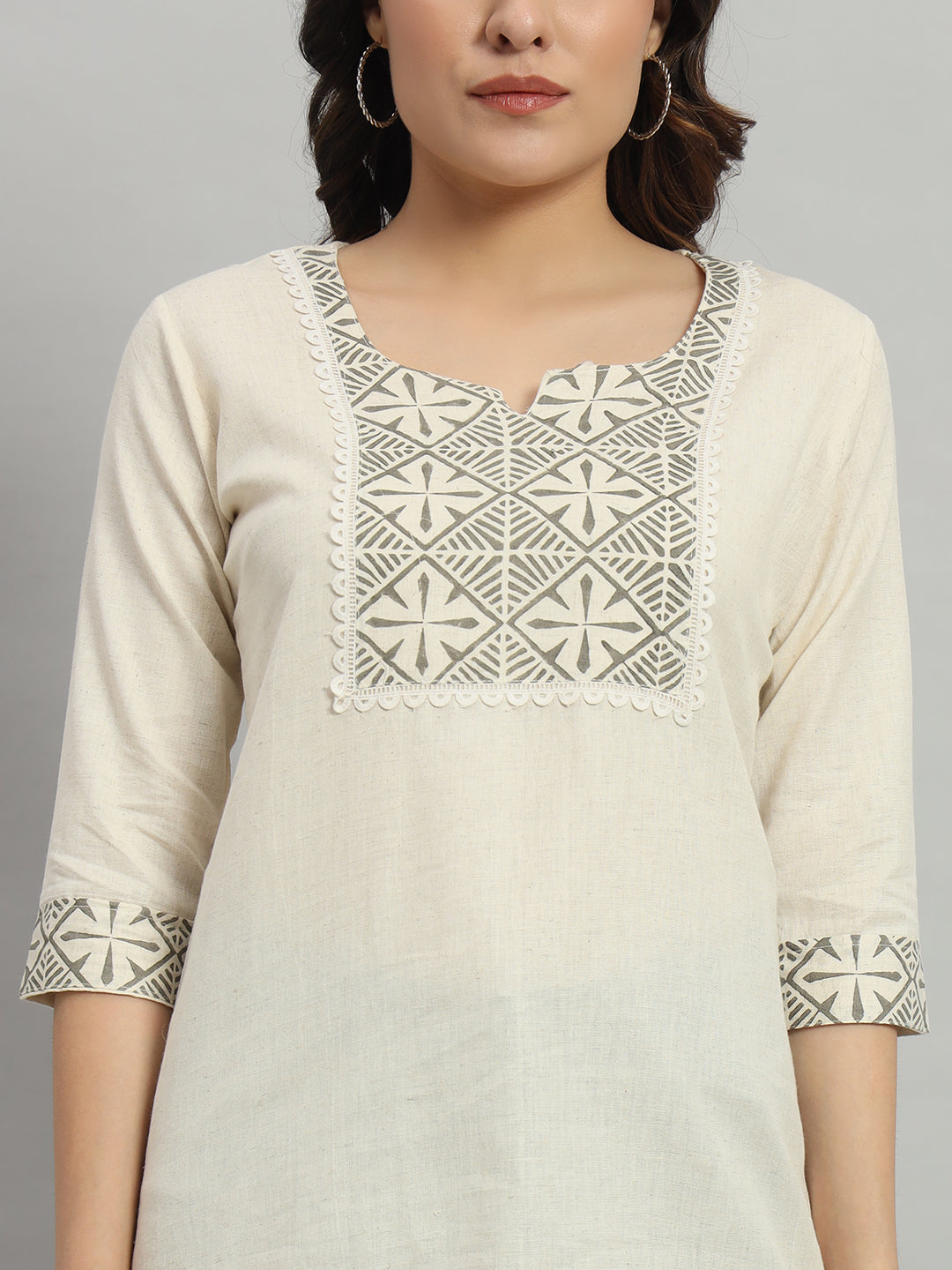 Cream Cotton Kurti with Geometric three-Quarter Sleeves